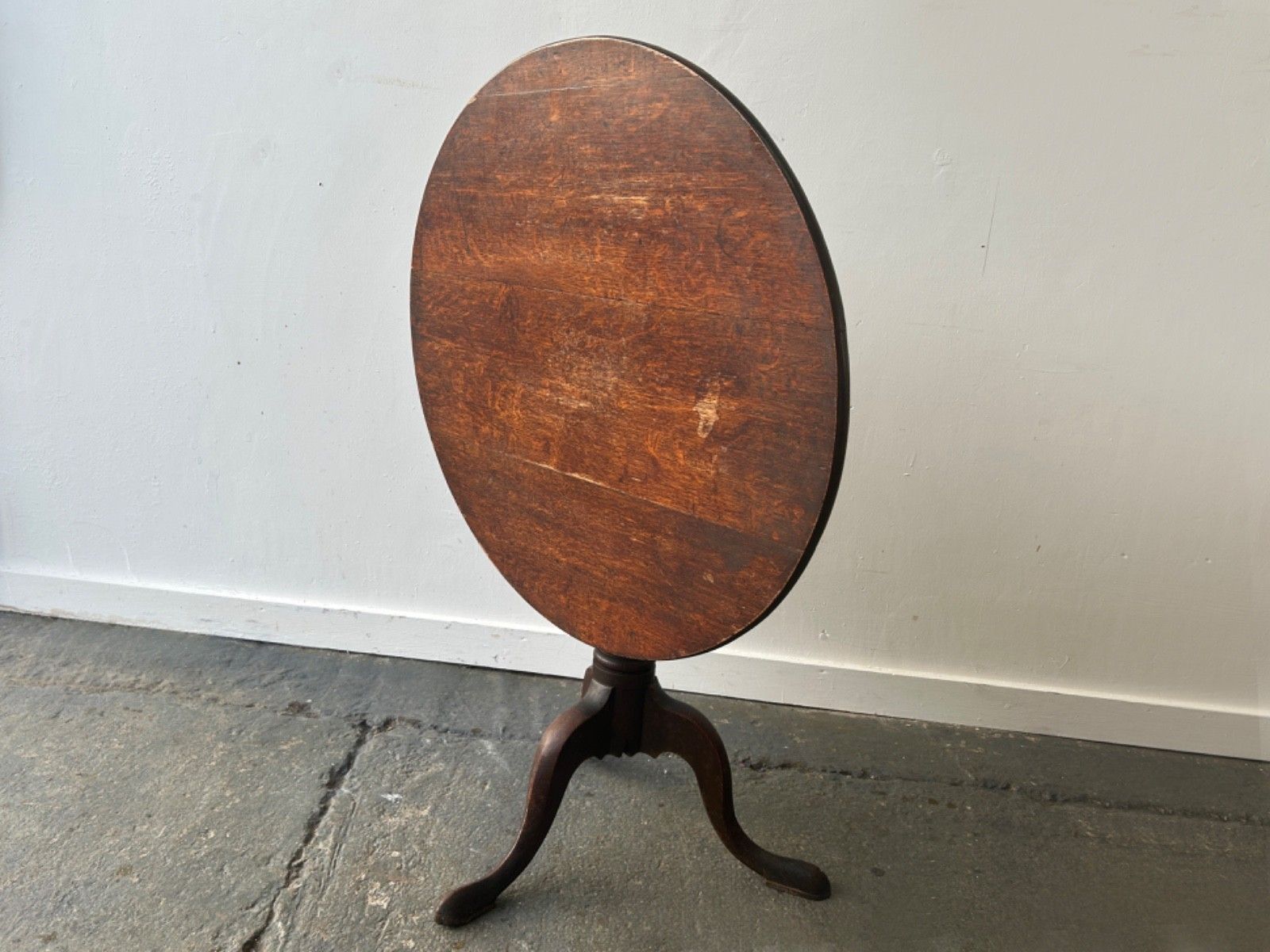 Georgian Style Antique Tilt Top Tripod Occasional Side Table photo vinterior