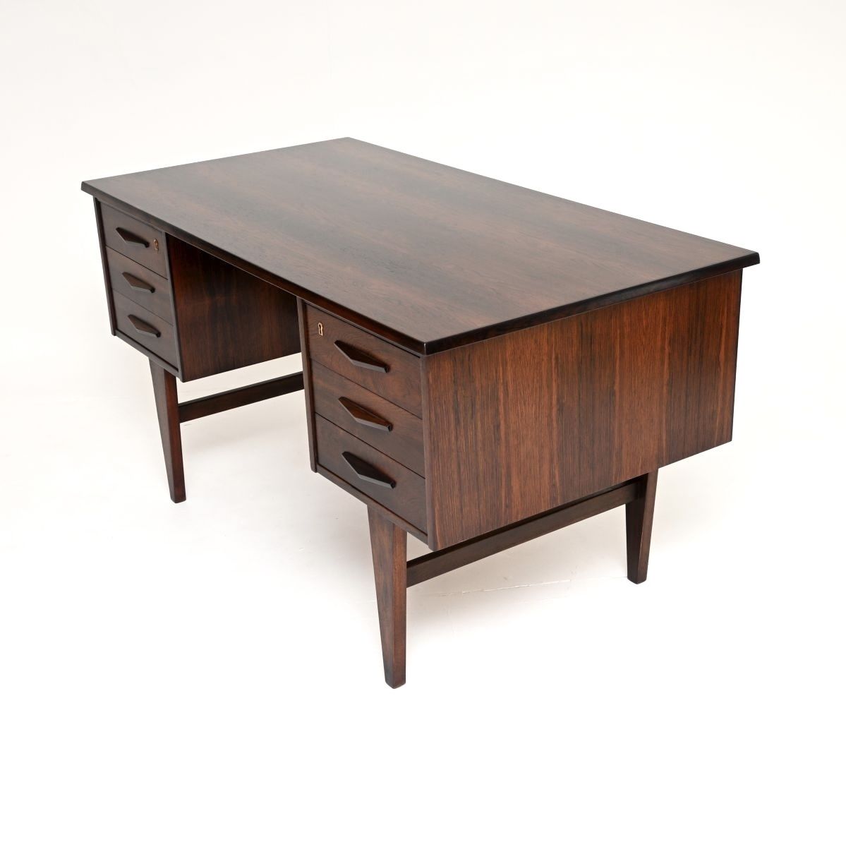 photo furniture Danish Vintage Rosewood Desk, 1960s