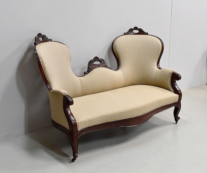 Napoléon III Wing Sofa, 19th Century photo furniture