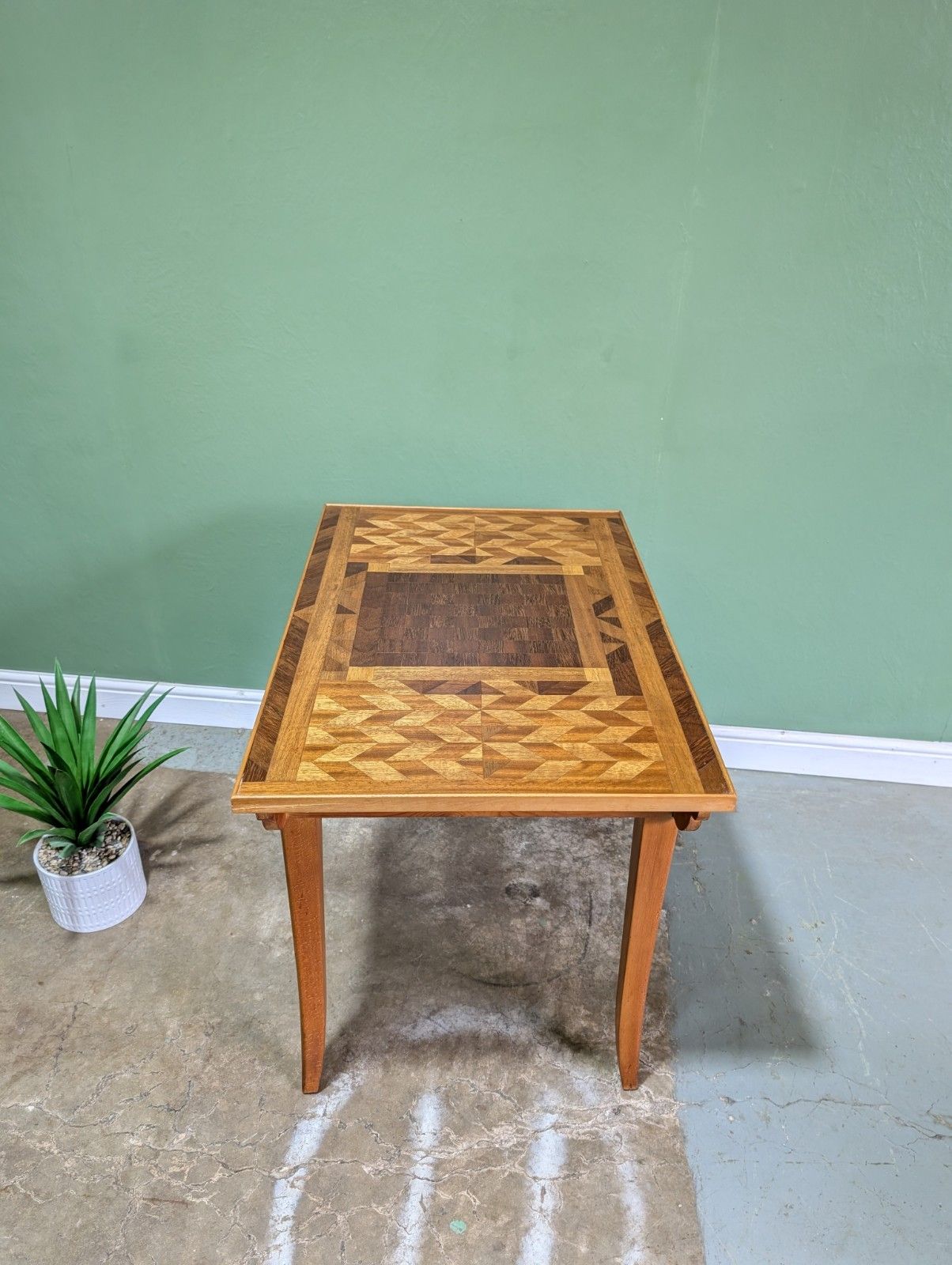 photo vintage Vintage Wooden Chessboard Table Inlaid Carpenters Piece Bespoke Mid Century