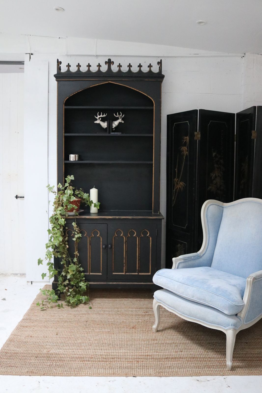 photo vintage Stunning Pale Blue Vintage Laura Ashley French Wingback Arm Chair