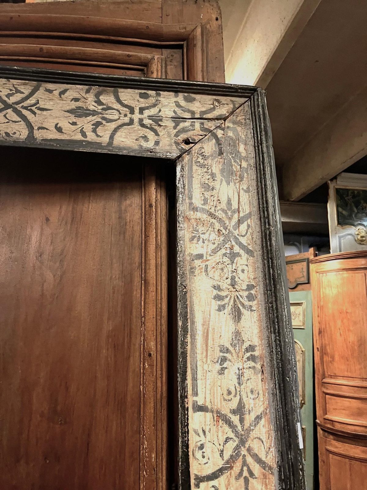Portal Frame In Painted And Lacquered Wood, Italy photo vinterior