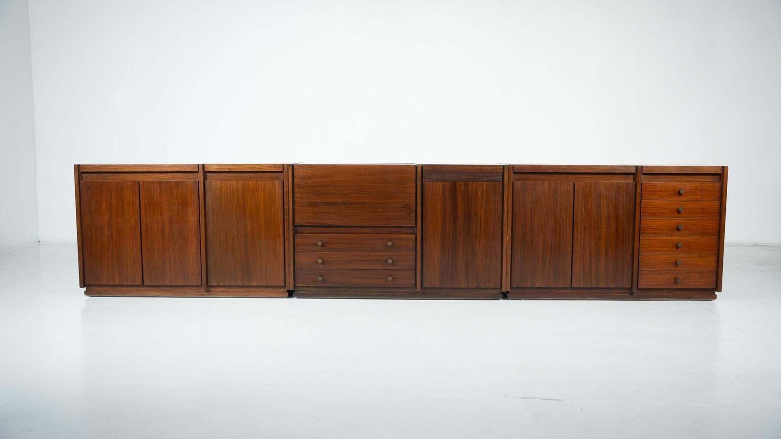 photo vintage Mid Century Modern Wooden Sideboard, Tecno Borsani, Italy, 1960s