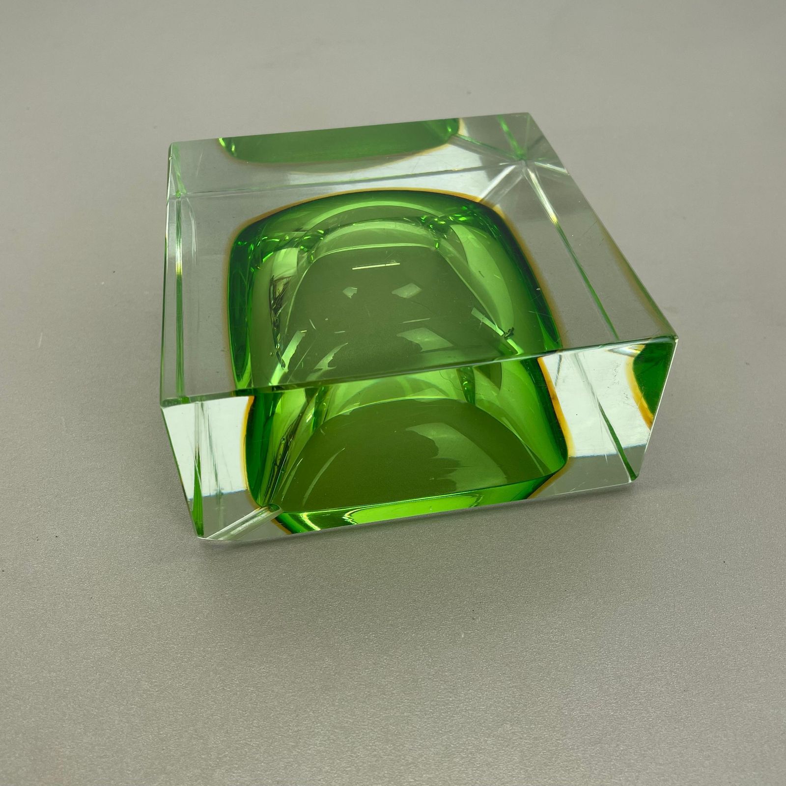 photo vinterior Murano Green Glass Sommerso Block Cube Ashtray Element Flavio Poli, Italy, 1970s