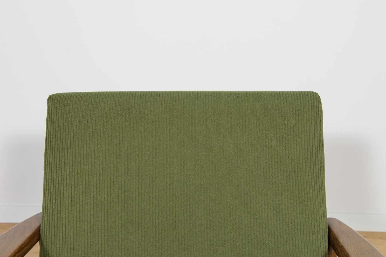 photo vinterior Mid Century Model 300 139  Armchair From Swarzędz Factory, Poland, 1960s