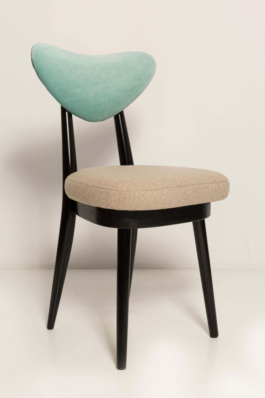 Set Of Four Mid Century Beige Green Wool Mixed Heart Chairs, Europe, 1960s photo furniture