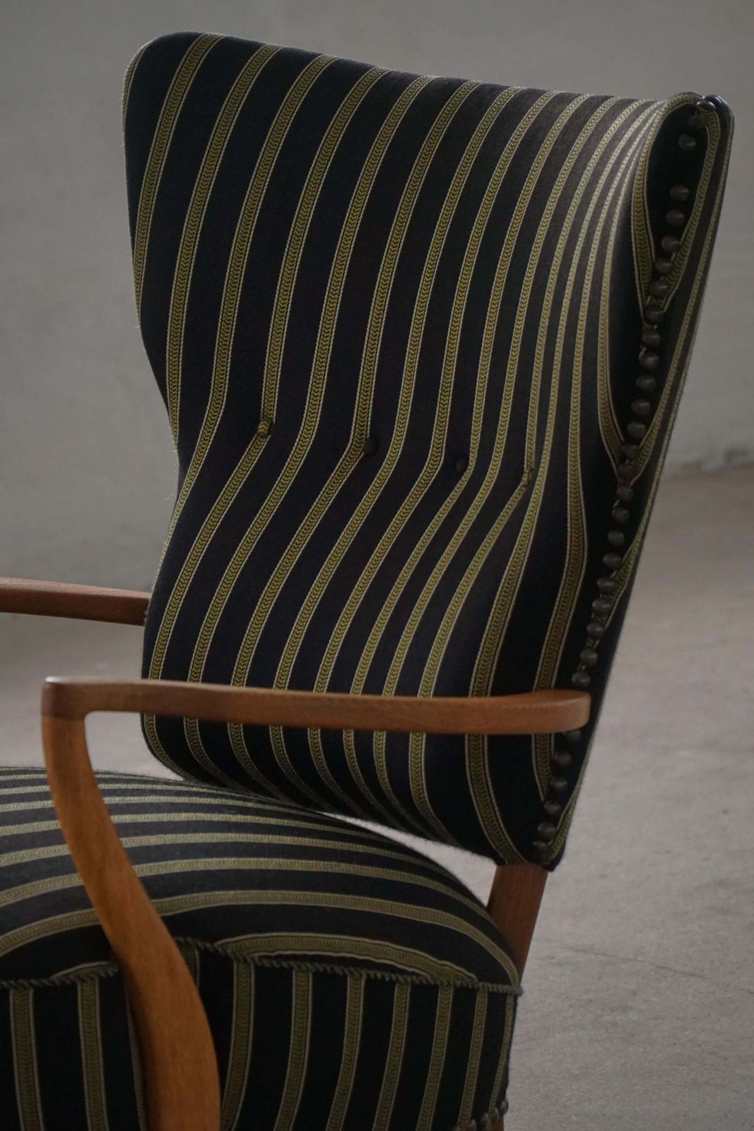 Danish Mid Century Modern, Wingback Lounge Chair In Oak, Viggo Boesen, 1950s photo vintage