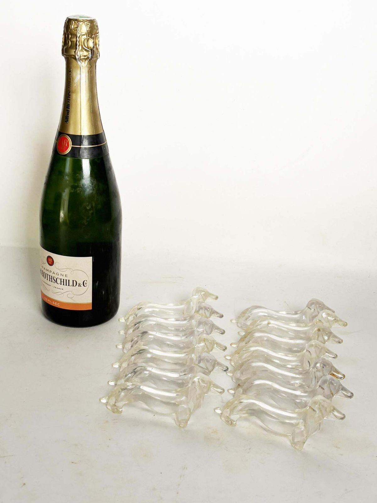 Set Of 13 Plastic Knife Rests Dog Shaped, France, 1970 photo for sale