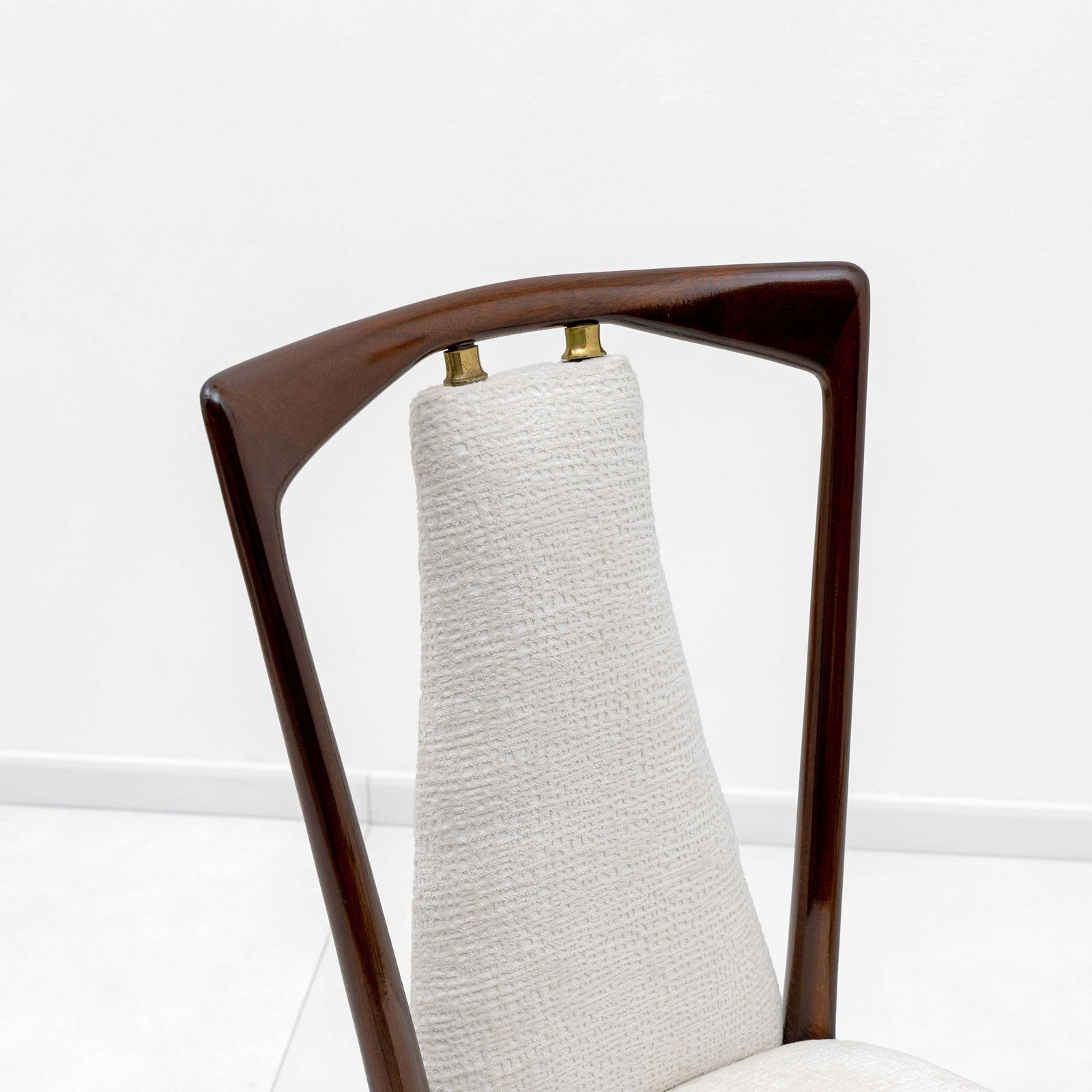 photo vinterior Set Of 6 Osvaldo Borsani Mid Century Modern Italian Bouclè Dining Chairs, 50s