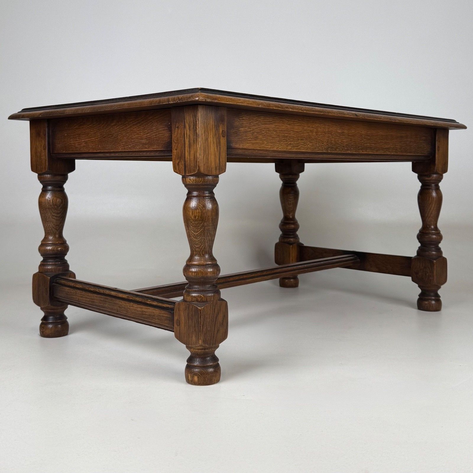 Antique 20th Century Good Quality Coffee Table In Oak photo vintage