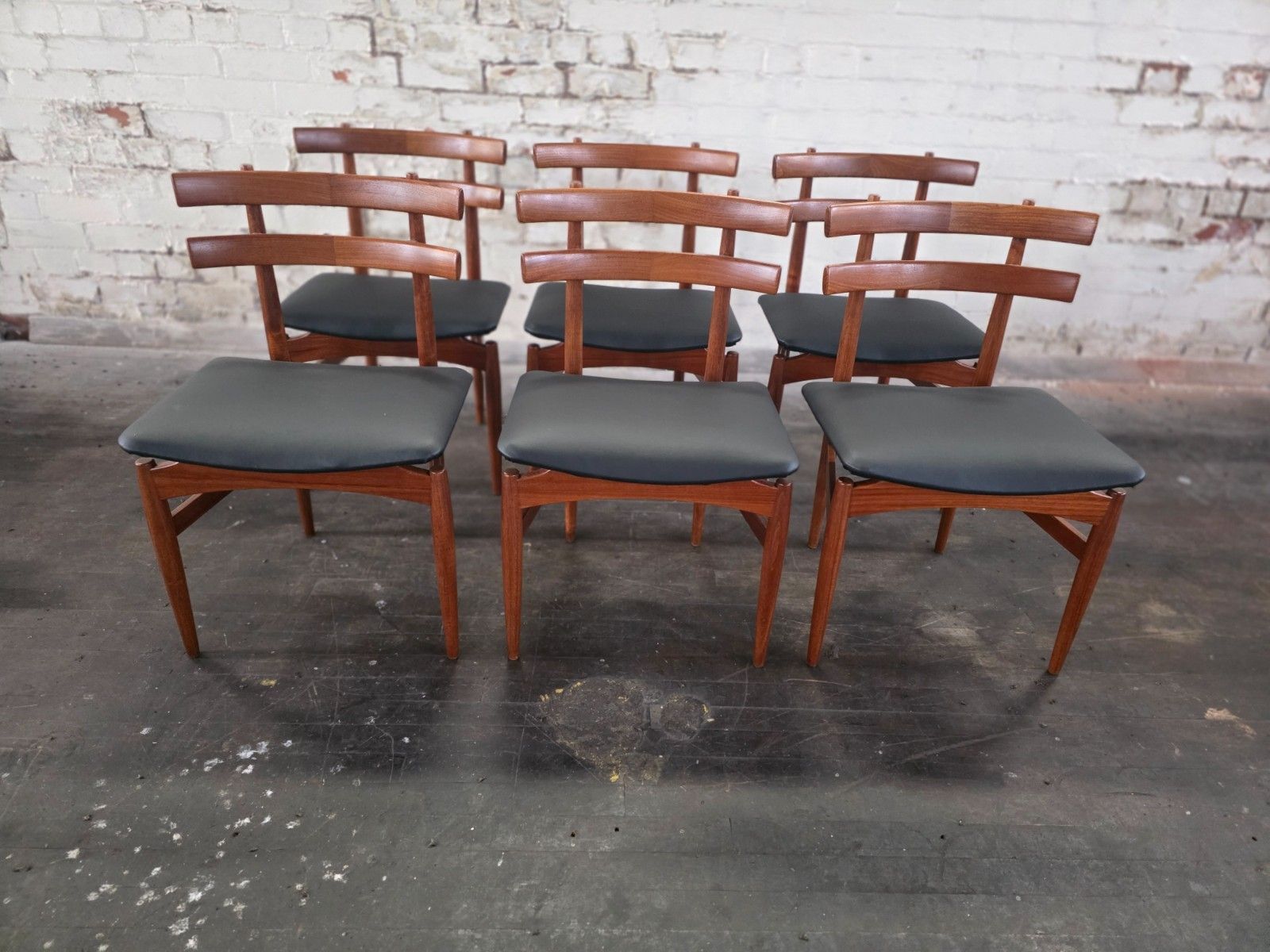 Set Of 6 Danish Teak Mid Century Model 30 Dining Chairs By Poulm Hundevad photo furniture