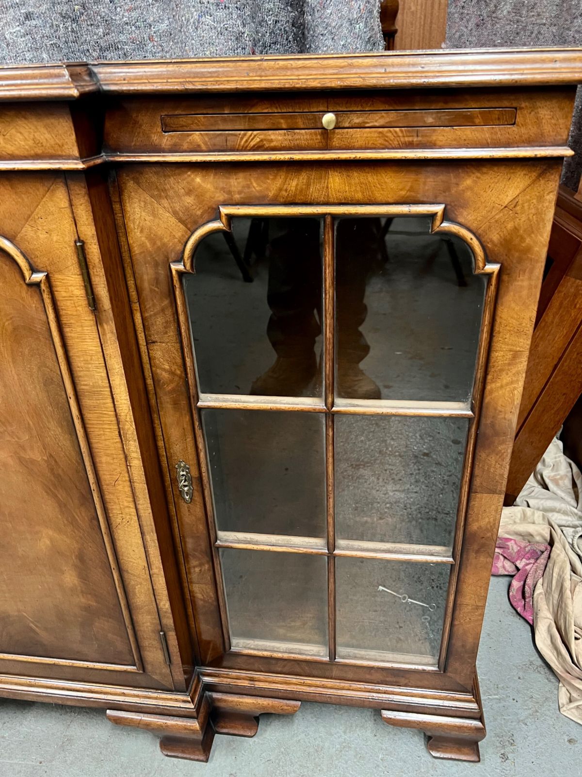 Good Quality Queen Anne Style Dwarf Walnut Bookcase photo 985.0