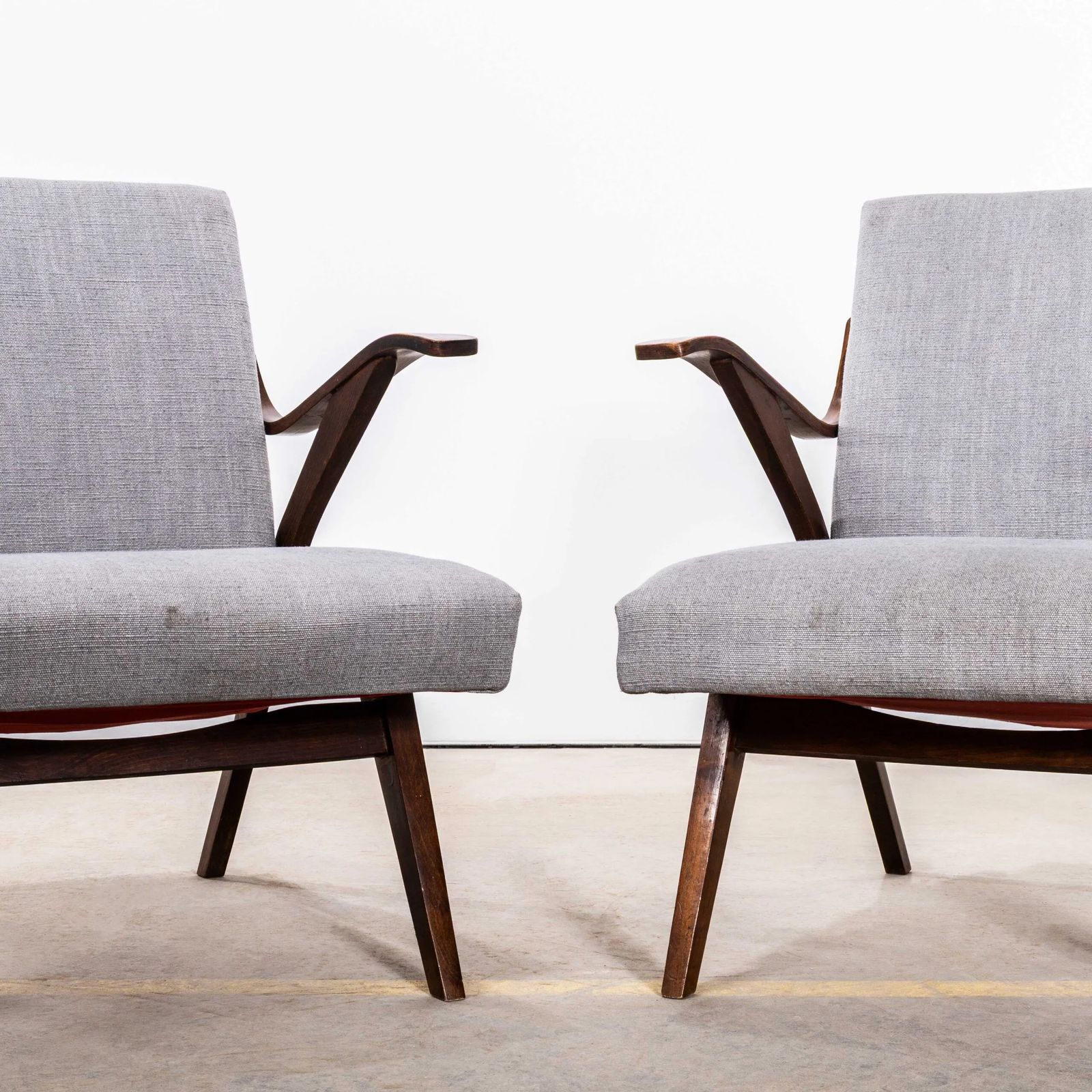1950’s Frantisek Jirak For Tatra In Grey Slubbed Cotton – Upholstered Armchairs photo 474.0