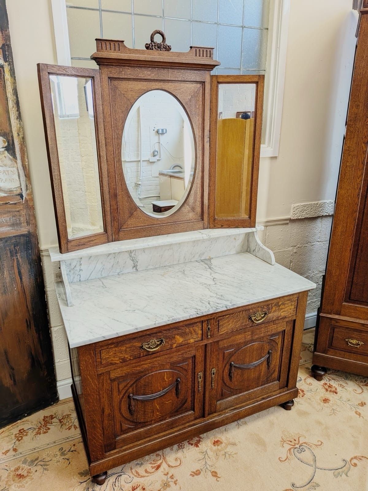 photo vintage Solid Oak Carved French Continental 4 Piece Double Wardrobe Bedroom Suite C1900