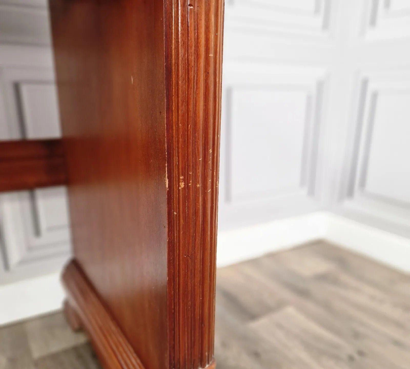 Antique Style Desk Dresser Wood Single Pedestal Writing Home Office  Drawer photo vintage