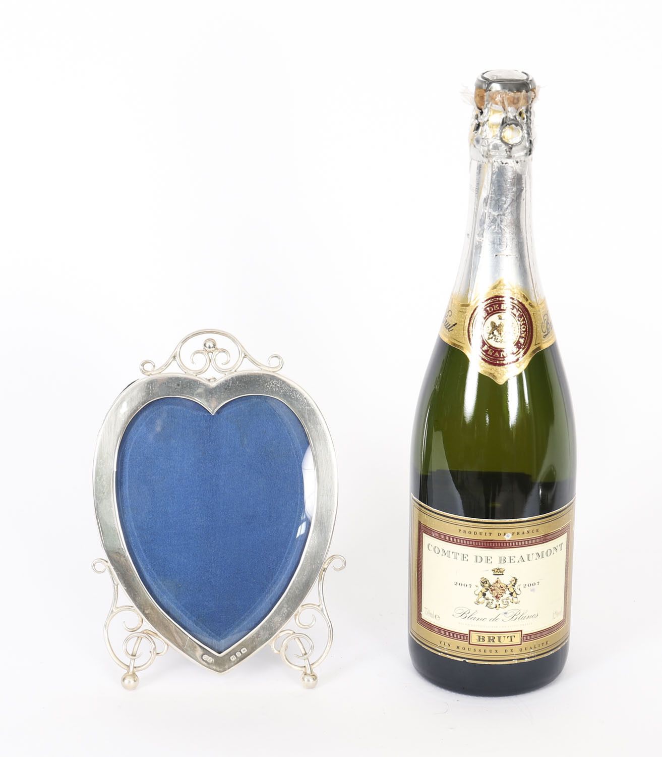 photo furniture Antique Sterling Silver Heart Photo Frame By  Syner & Beddoes 1898 19x15 Cm