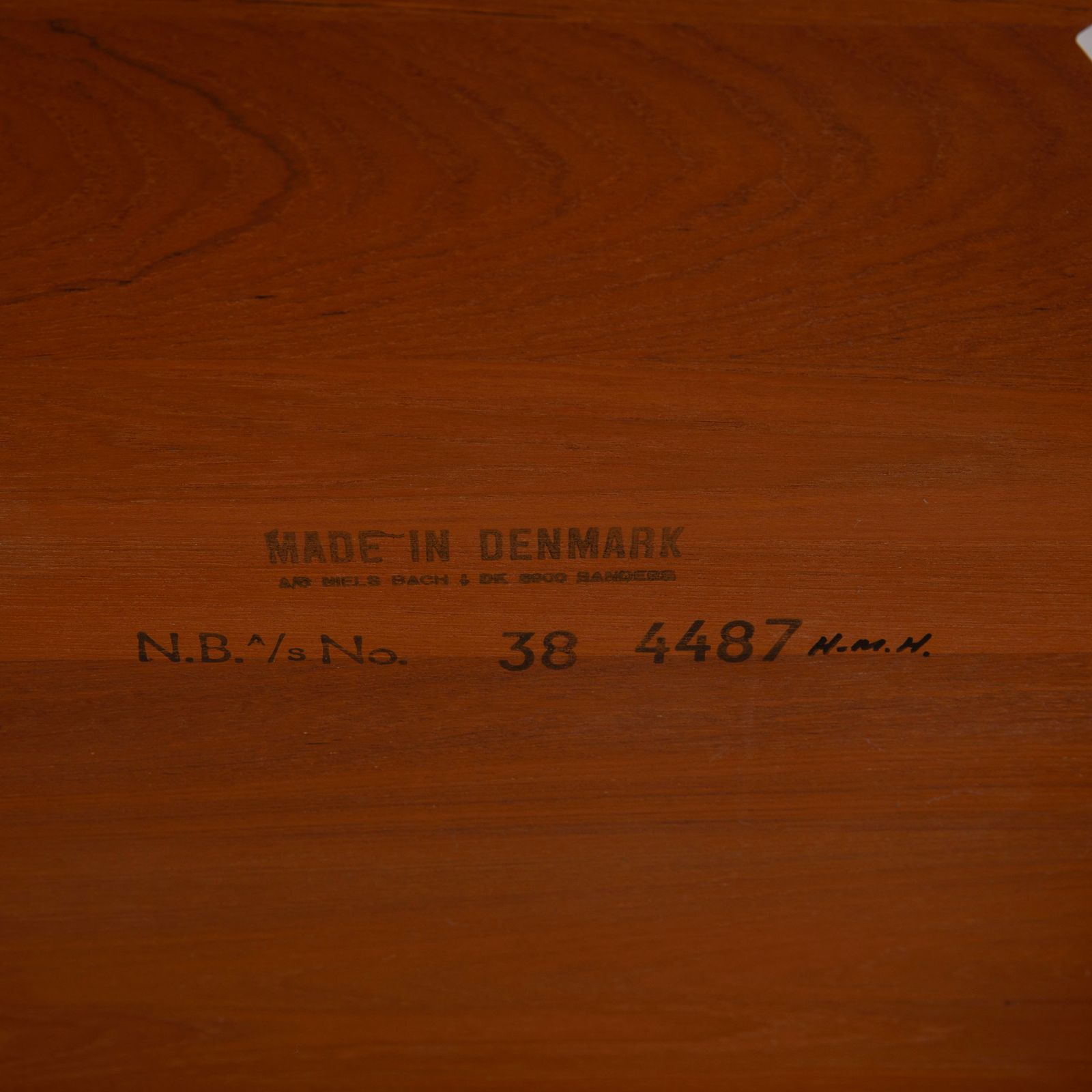 photo furniture Table basse mid-century en bois, teck brun vintage
