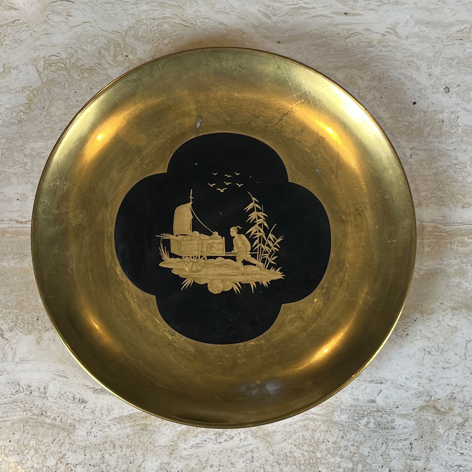 photo vinterior Set Of 8 Gilt Porcelain Plates With Gilt Chinoiserie Decoration On A Black Ground, Signed Delvaux Paris
