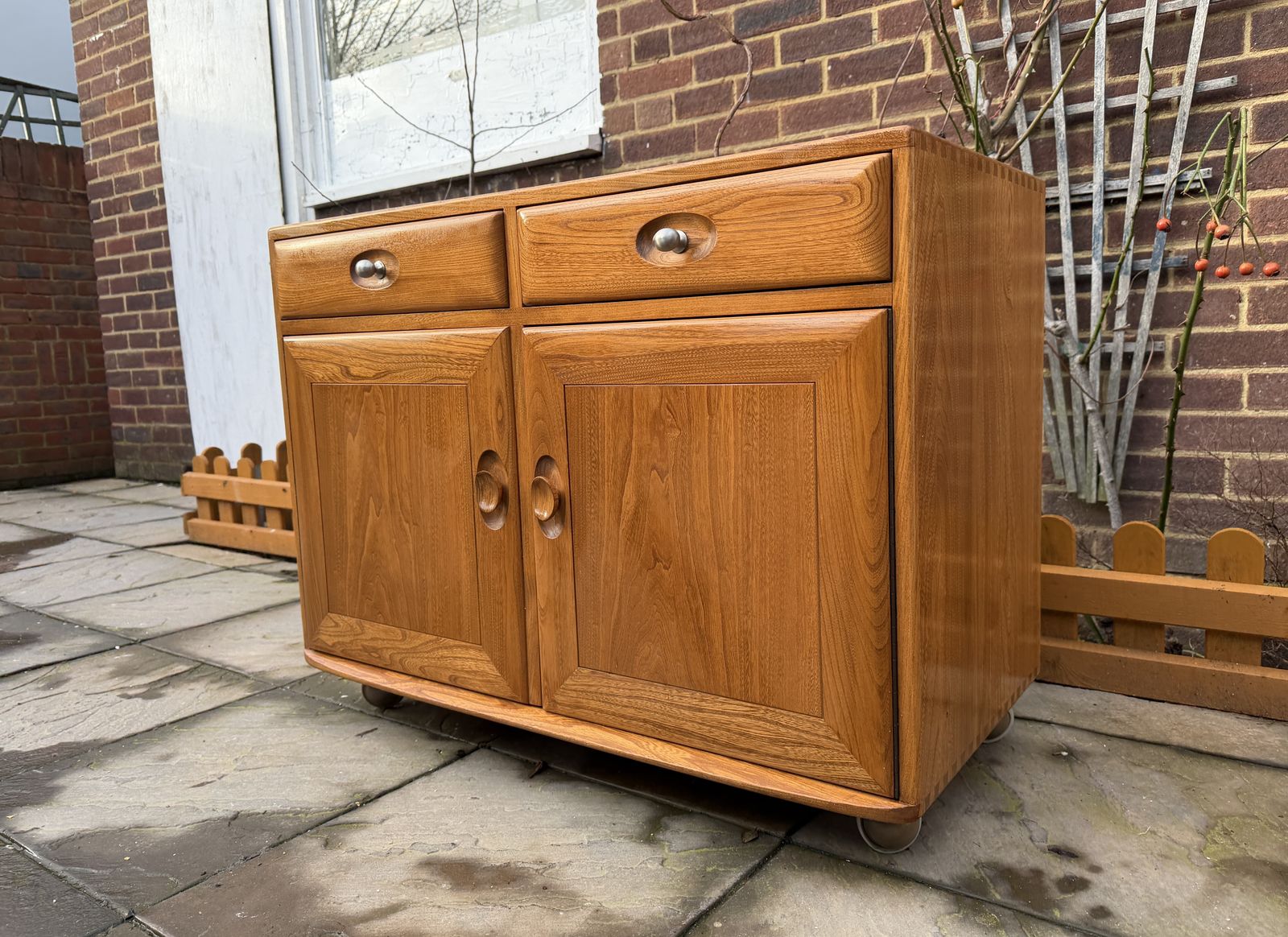Pretty Ercol Windsor Cabinet With Drawers  – Great Condition, Rrp £3,060 photo buy