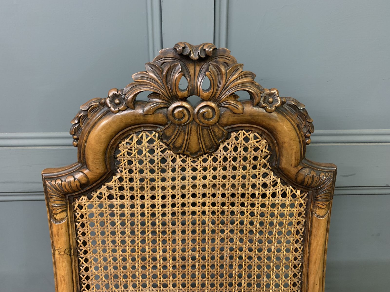 Pair Of William & Mary Style Chairs By Waring & Gillow photo vinterior