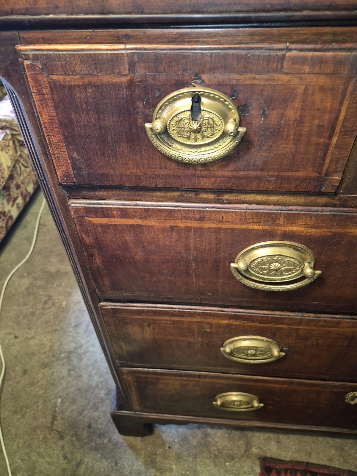 A Great George II Crossbanded Figured Walnut Chest Of Drawers On Bracket Feet photo vinterior