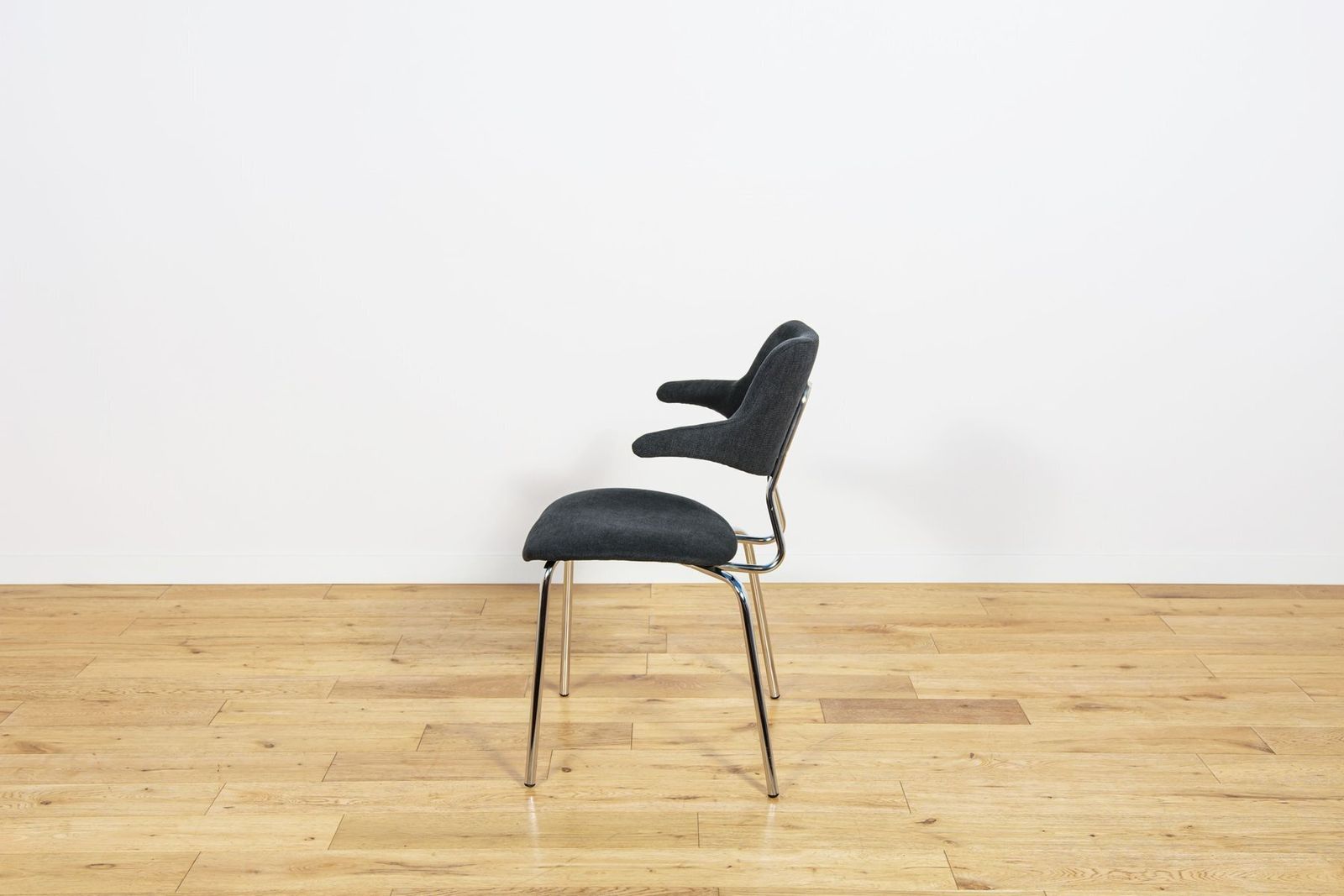 photo for sale Model Vl118 Dining Chairs By Vermund Larsen For Vermund Larsen A/S, Denmark, 1960s, Set Of 8