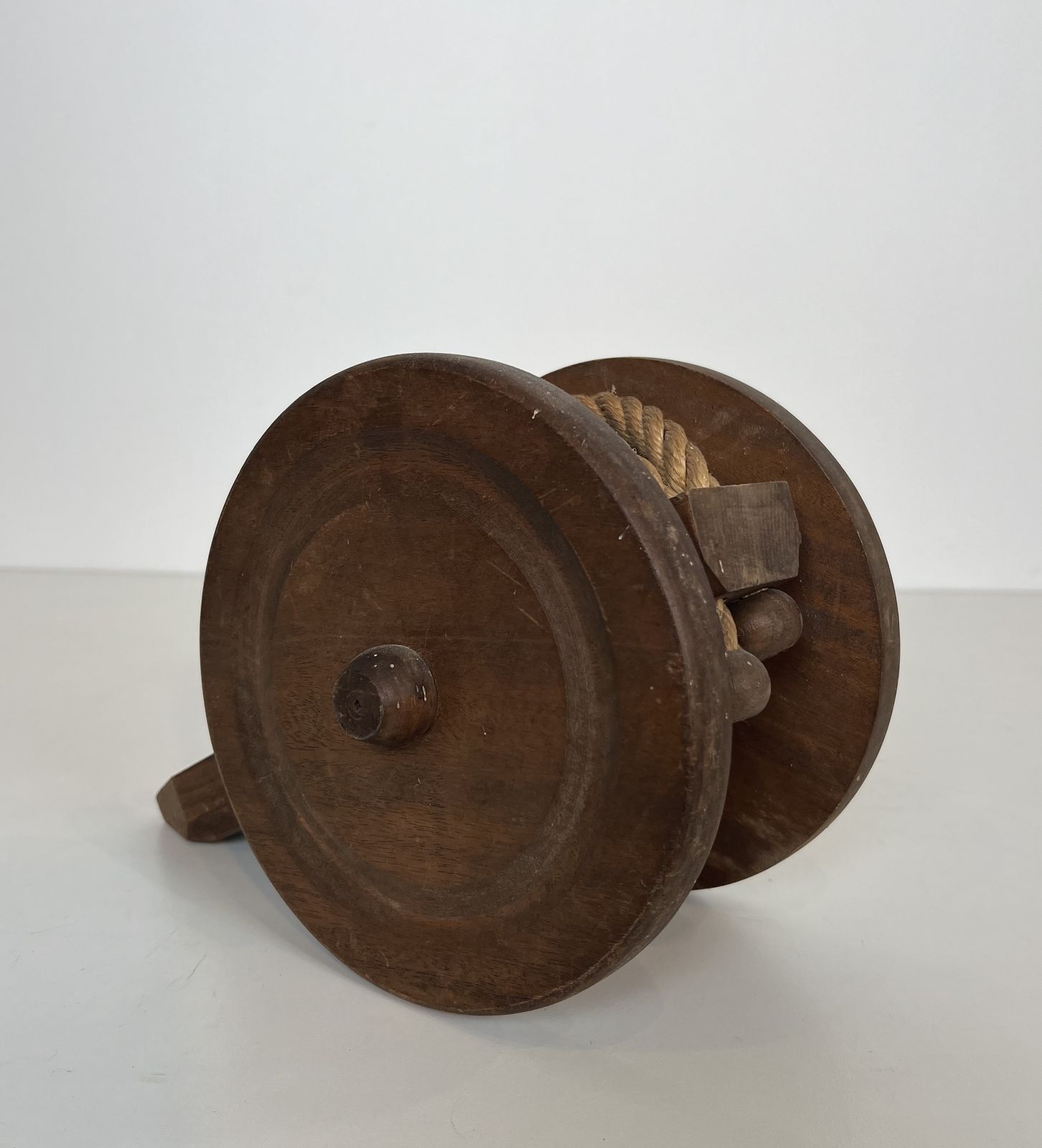 photo buy Wooden And Rope Bottle Holder By Adrien Audoux And Frida Minet (Audoux Minet)