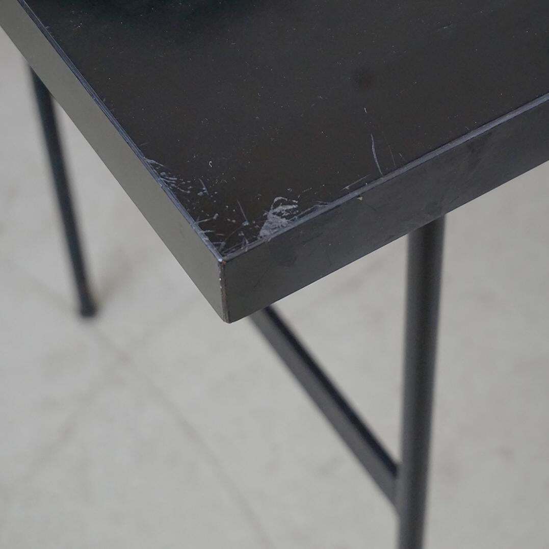 Pierre Paulin Desk Cm141 By Thonet photo vinterior