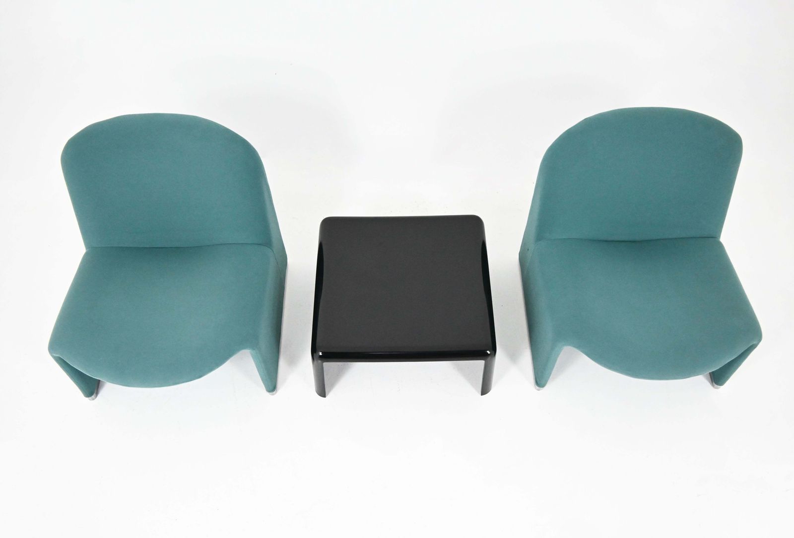 Alky Chairs + Table By Giancarlo Piretti For Anonima Castelli, 1970s, Set Of 3 photo vinterior