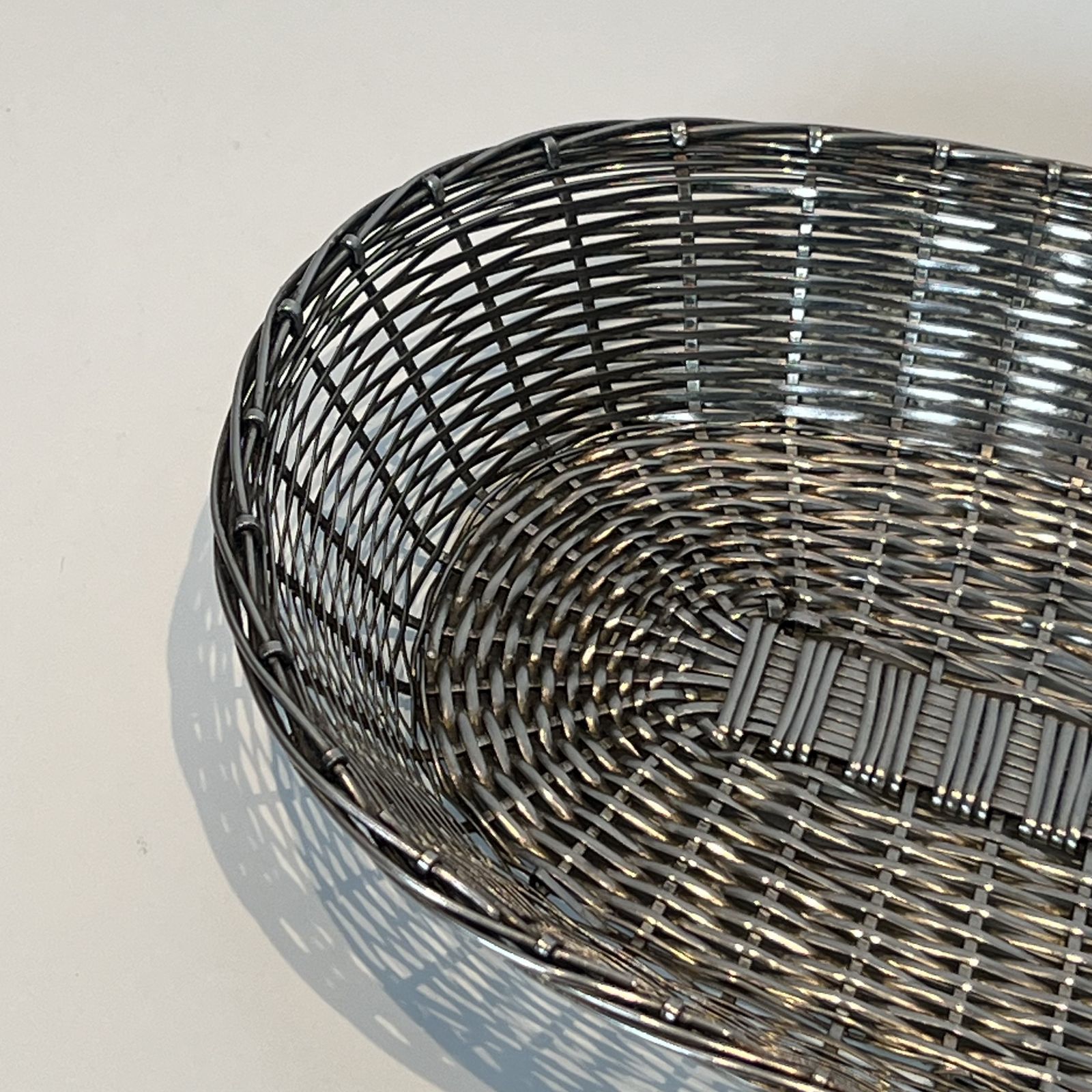 Basket / Trinket Tray Made Of Silver Metal Wire photo Home Decor