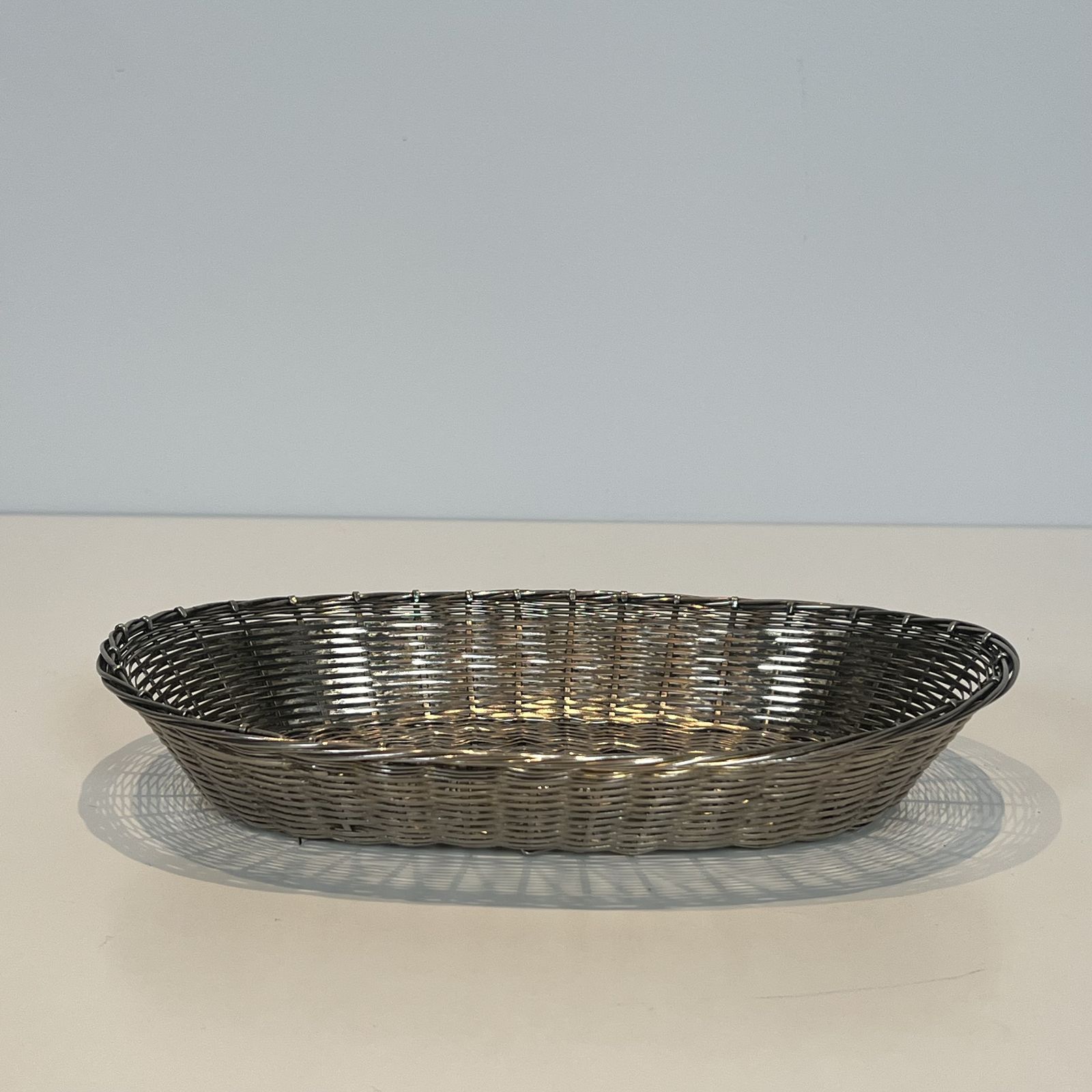 280.0 Basket / Trinket Tray Made Of Silver Metal Wire photo