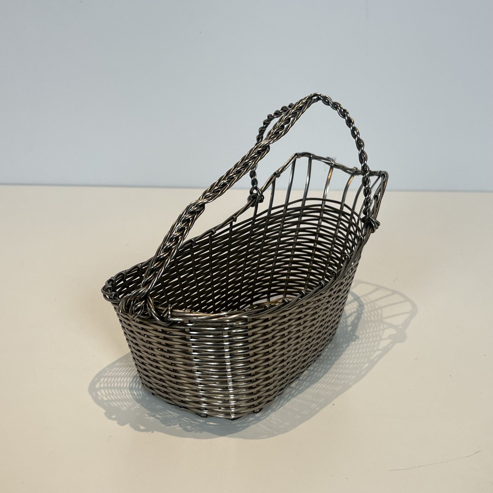 Decanter / Bottle Holder Made Of Silver Metal Wire photo buy