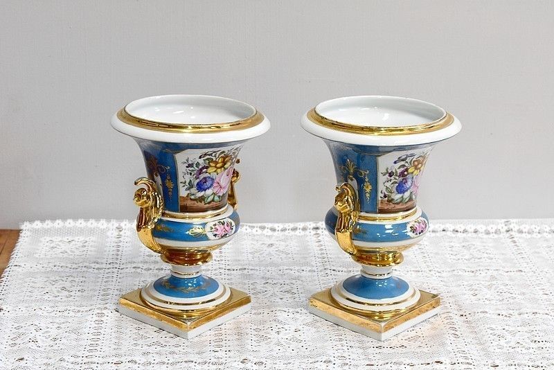 Pair Of Medici Vases In Sèvres Porcelain, 19th photo vinterior