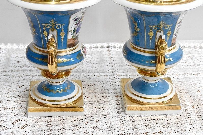 722.03 Pair Of Medici Vases In Sèvres Porcelain, 19th photo