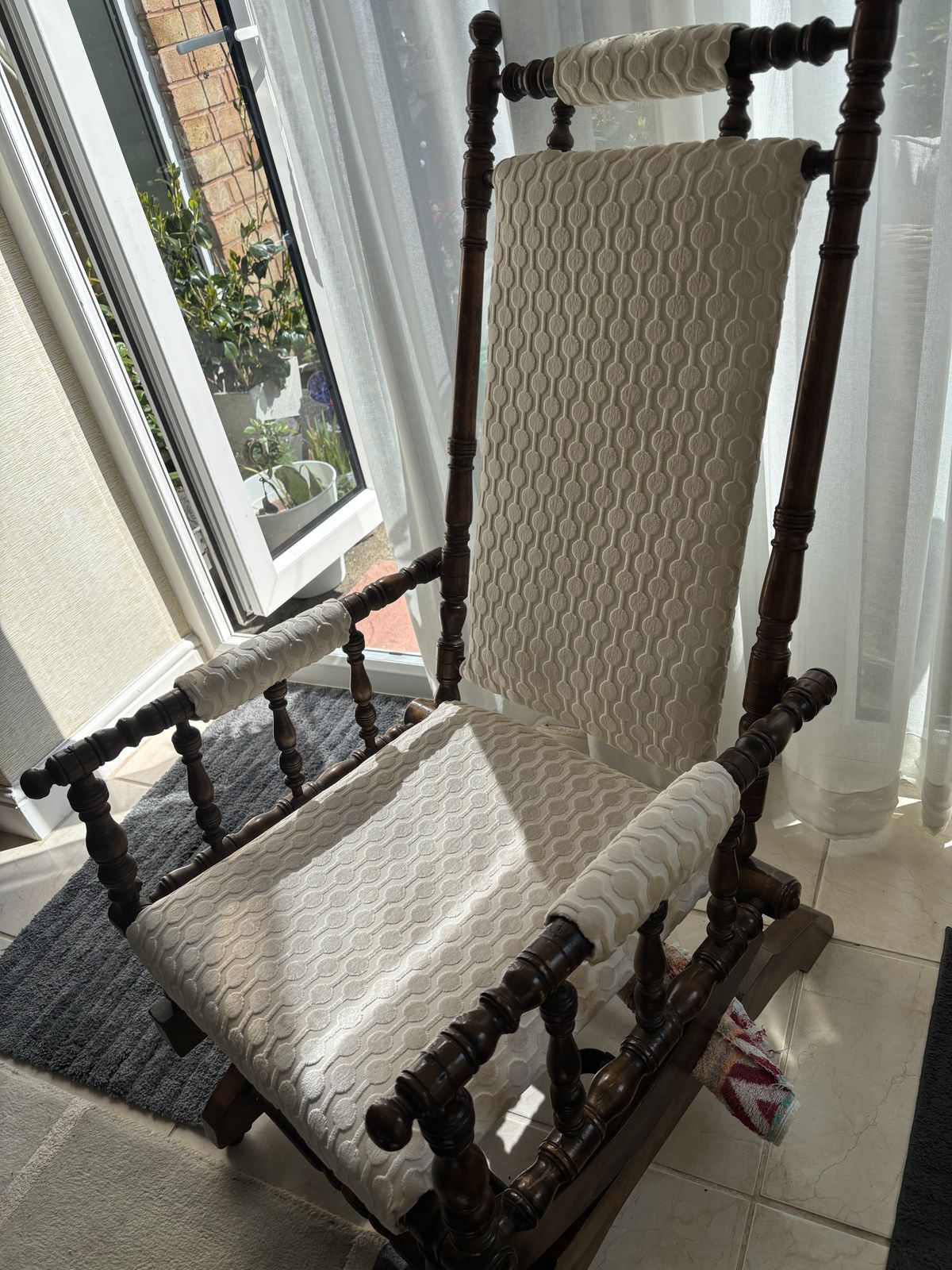 American Spindle Rocking Chair Newly Traditionally Upholstered photo furniture