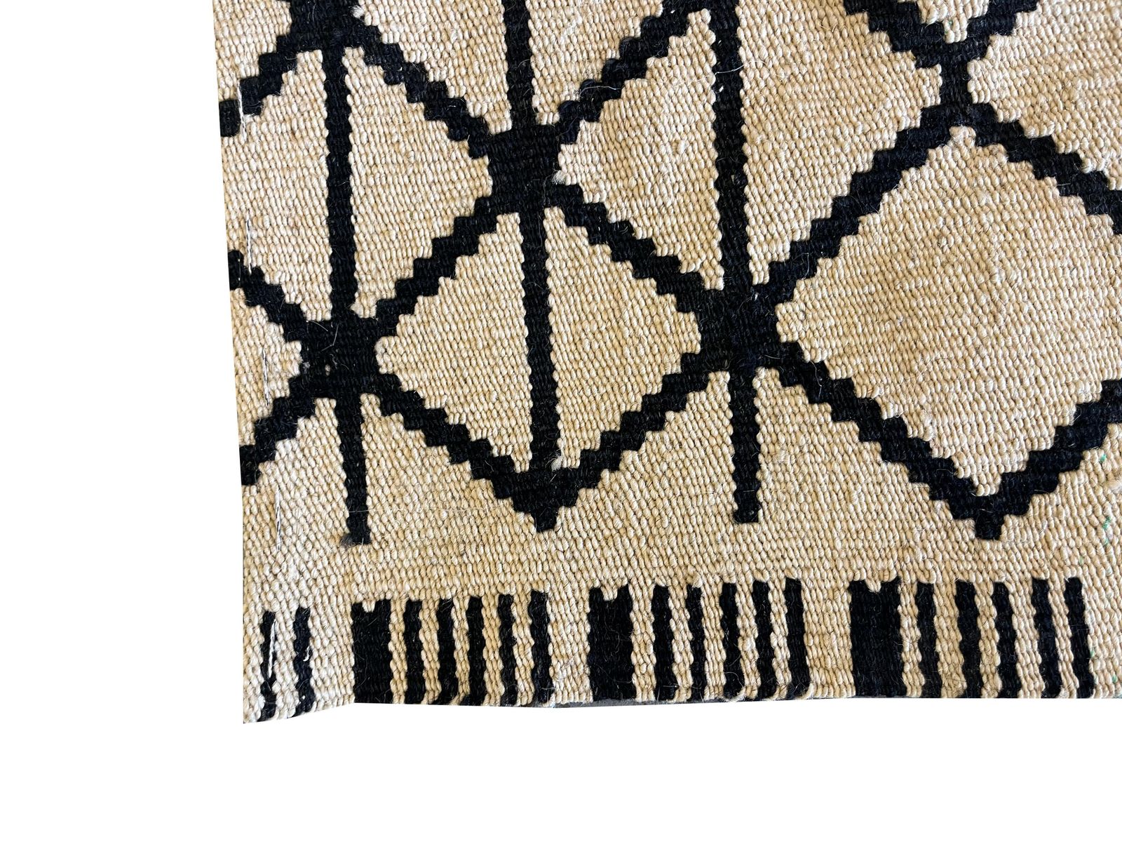 Abstract Kilim Rug Ivory / Black Modern Wool Scandinavian Rug Carpet photo Textiles