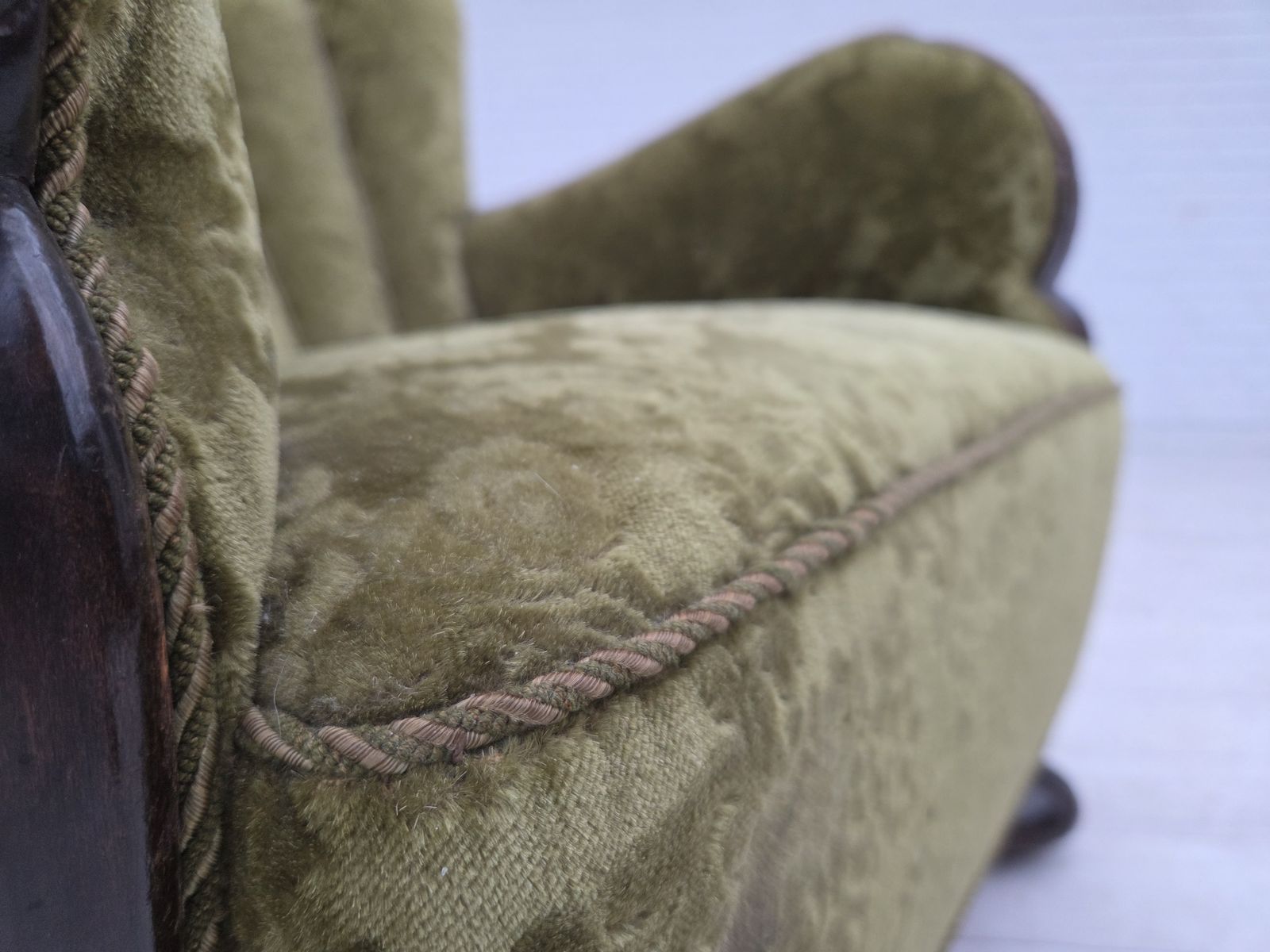 Ca. Jaren 1950, Deense Relaxfauteuil, Meubelvelours, Eikenhout. photo 1295.0