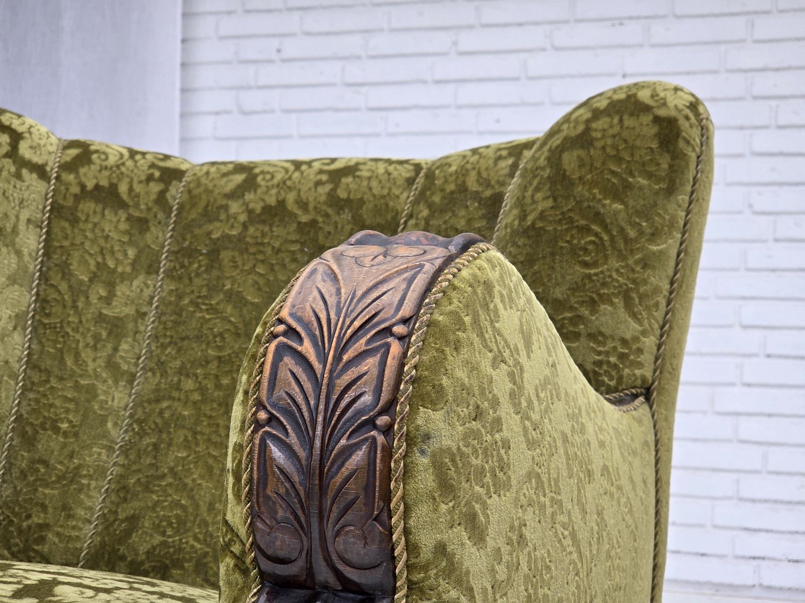 Ca. Jaren 1950, Deense Relaxfauteuil, Meubelvelours, Eikenhout. photo vintage