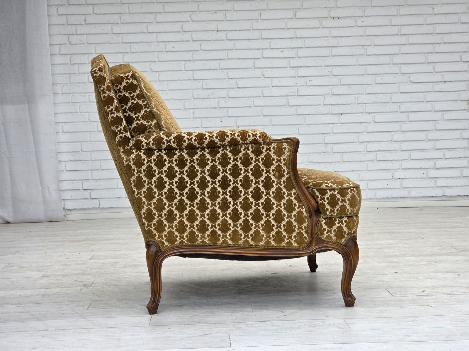 1270.0 1950s, Danish Relax Chair, Furniture Velour, Carved Ash Wood. photo