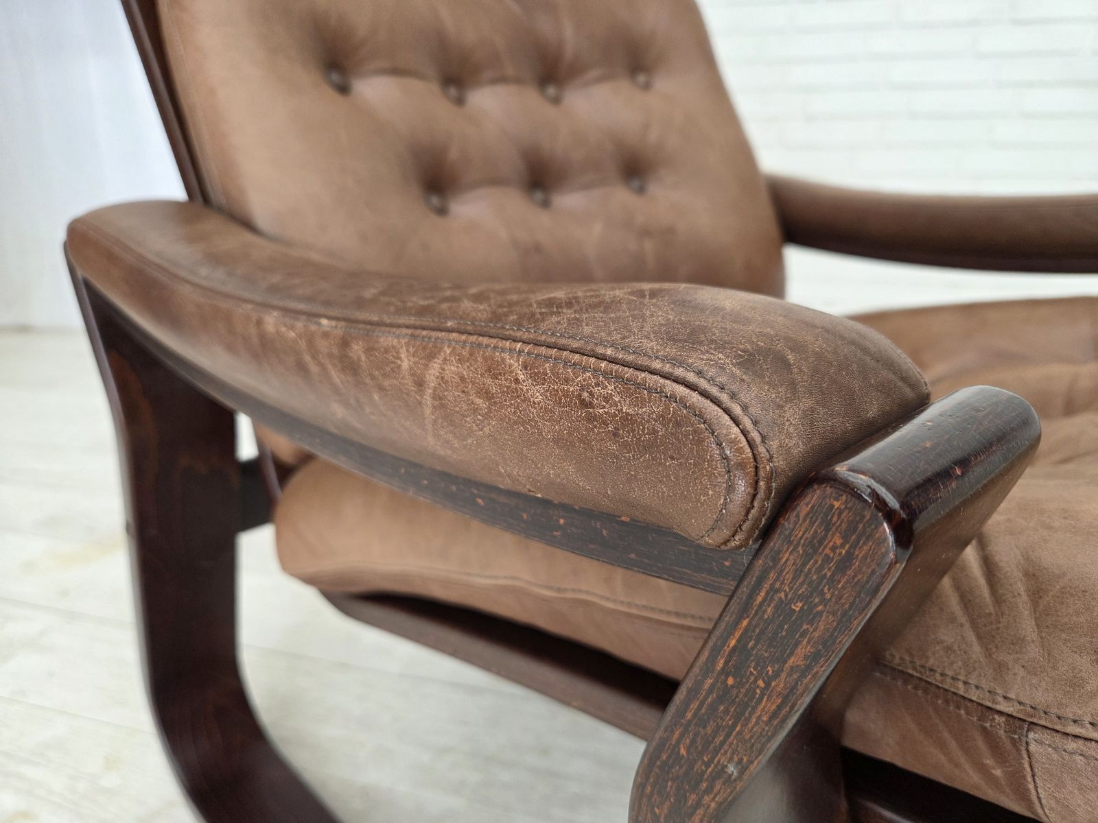 1970s, Danish Design By Georg Thams, Lounge Chair, Furniture Leather. photo vinterior