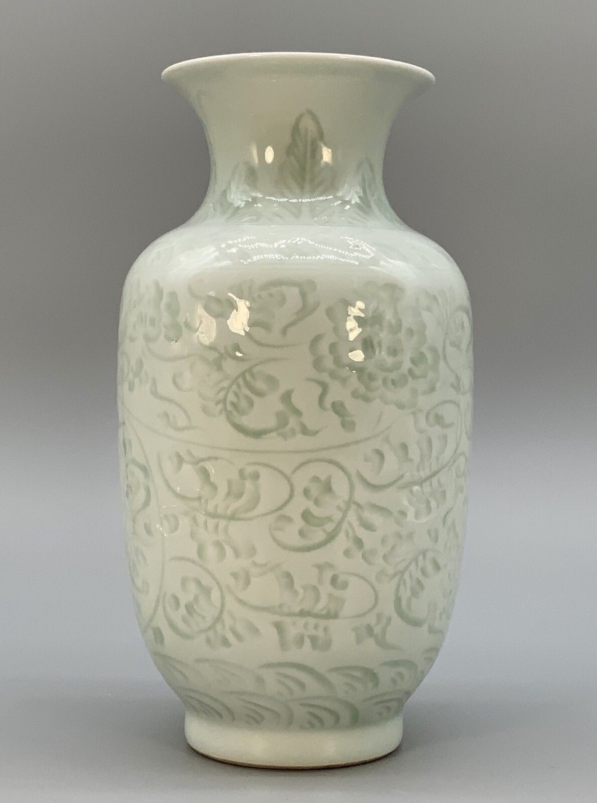 Pair Chinese Meiping Vases Carved Celadon Pale Green Qianlong Mark 20th Century photo 395.0