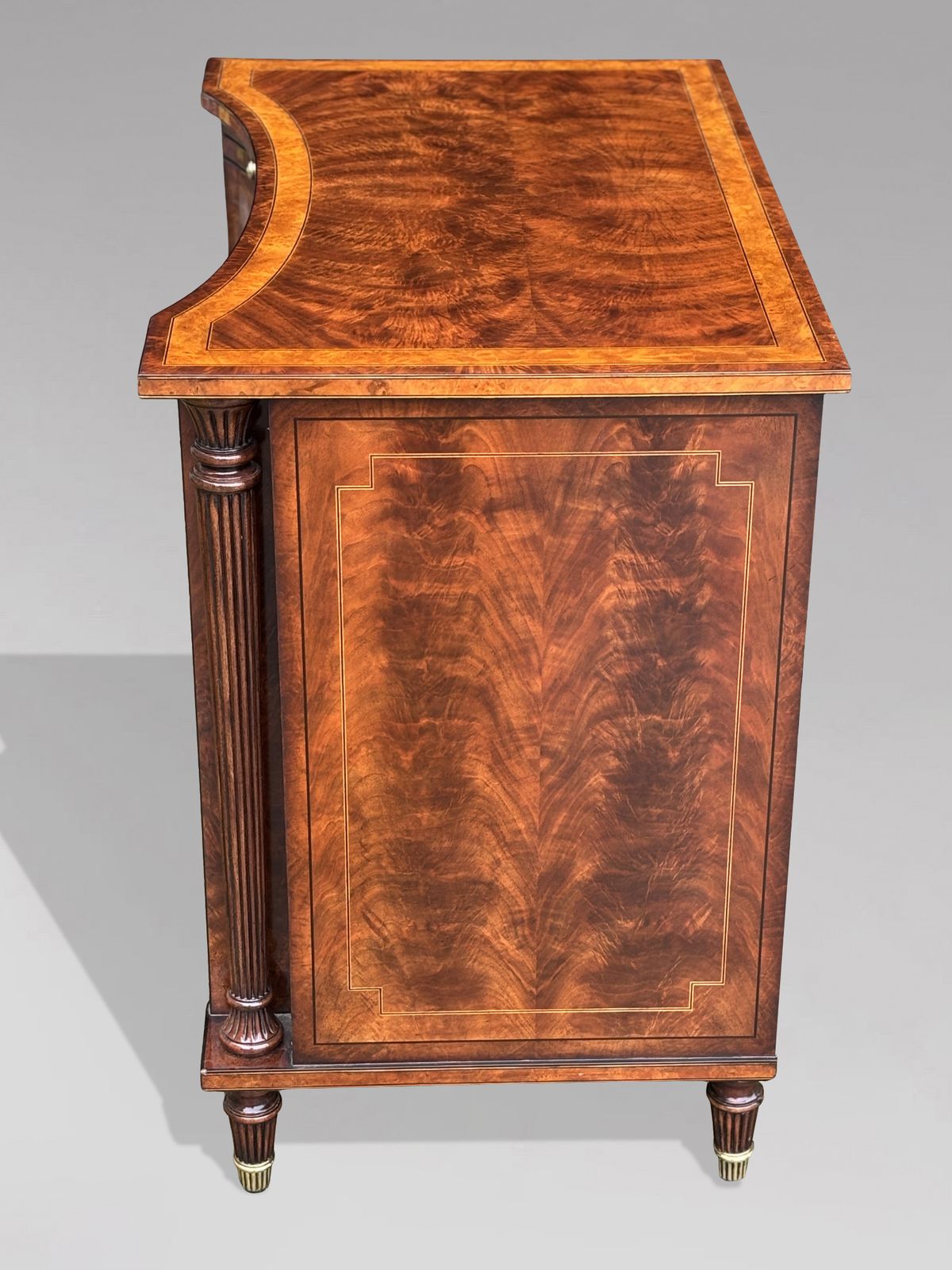 1980's Quality Walnut Inlaid Commode By Brights Of Nettlebed photo 2400.0