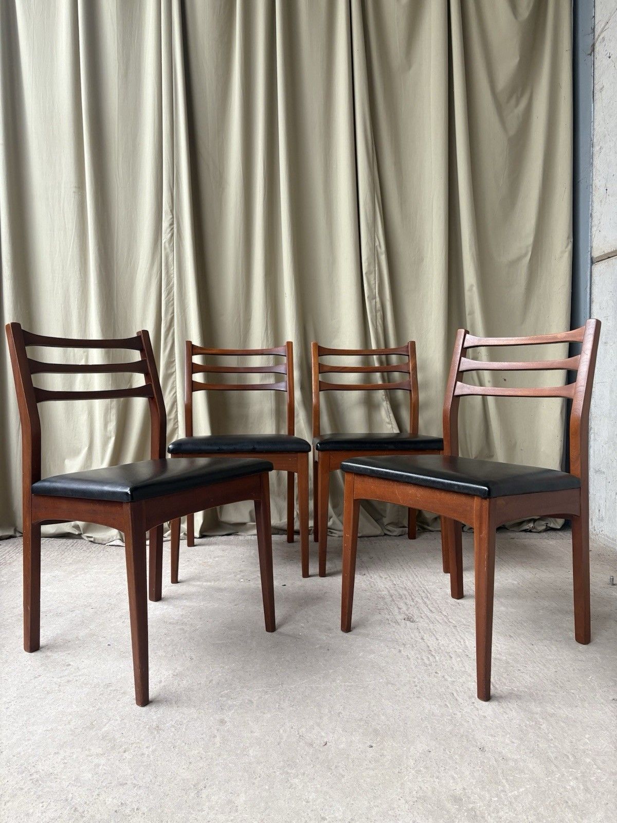 Vtg Mid Century Set Of 4 Dining Chairs Danish Scandi Retro R1067