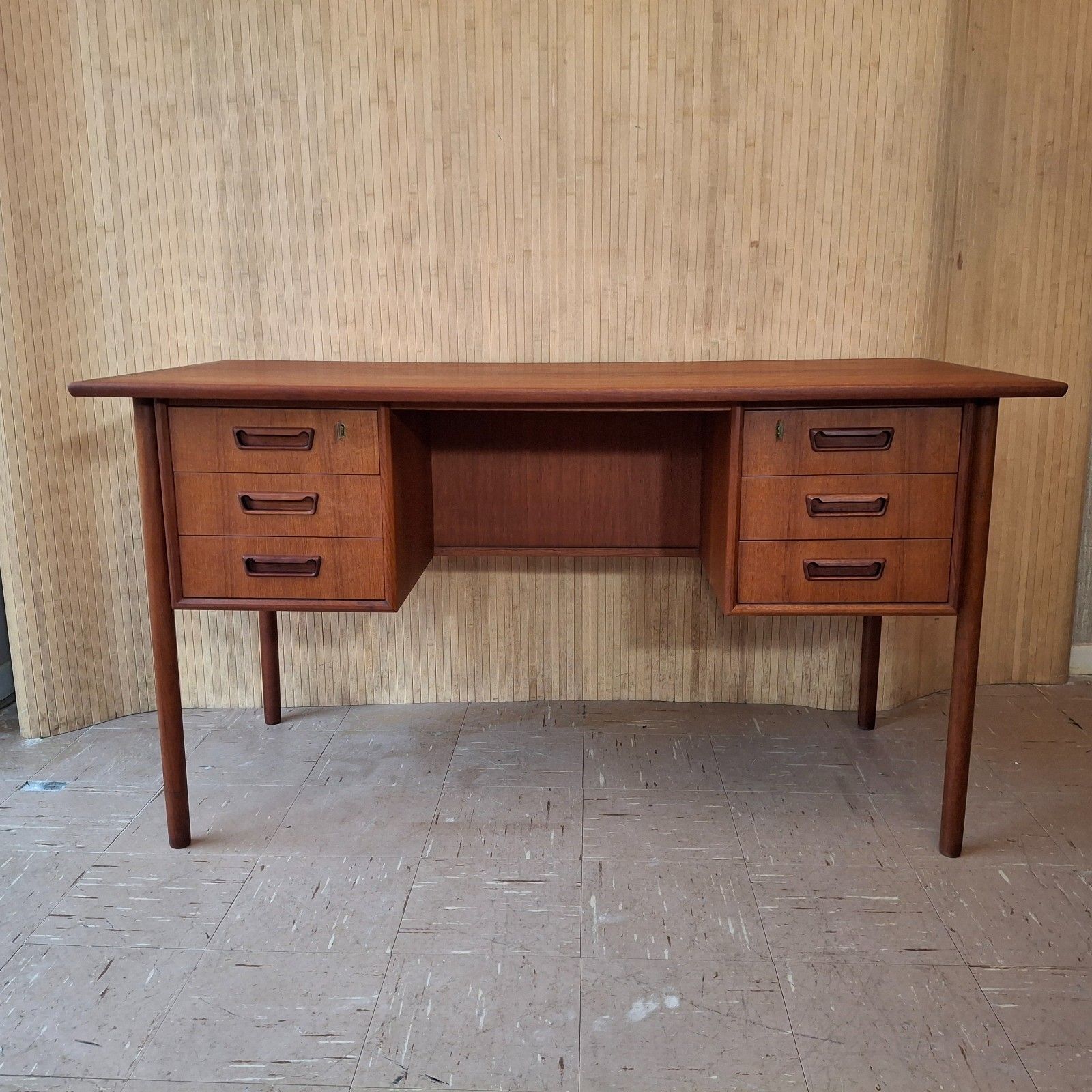 Fab 60s Mid Century Modern Danish Gunner Nielsen Tibergaard Teak Desk W/ 2 Keys photo Furniture