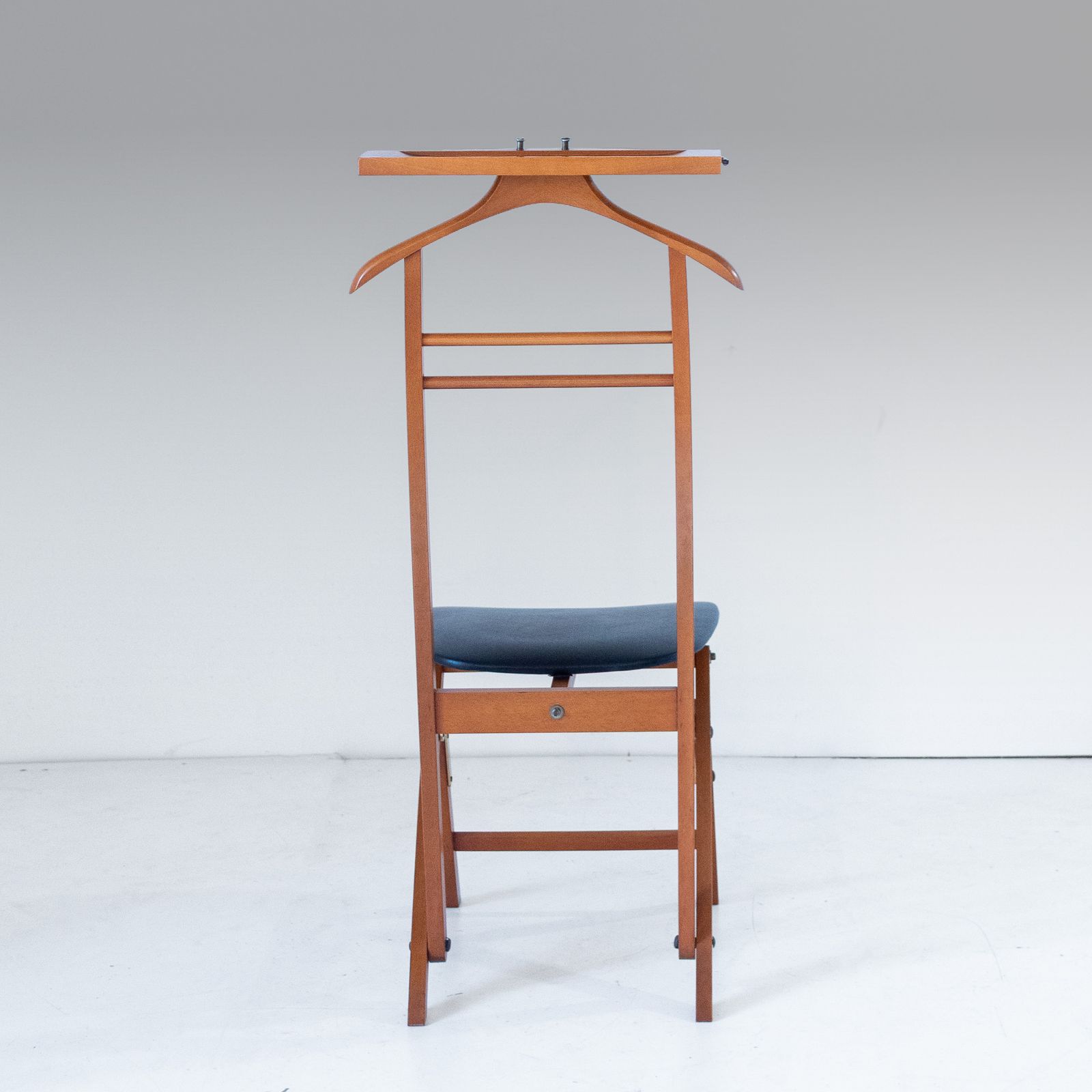Vintage "Dressboy": Italian Mid Century Valet Stand Chair By Reguitti photo Furniture