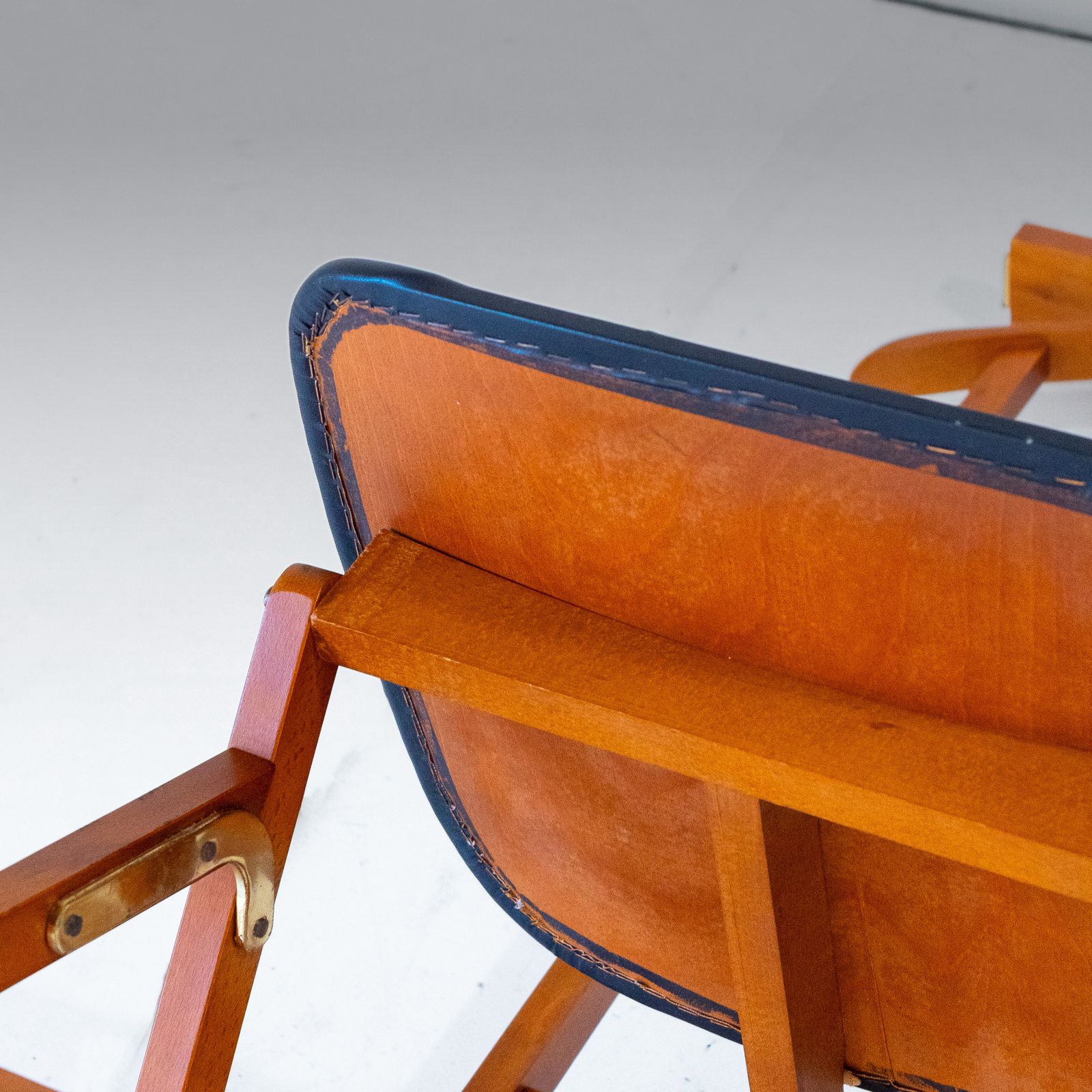 photo vinterior Vintage "Dressboy": Italian Mid Century Valet Stand Chair By Reguitti