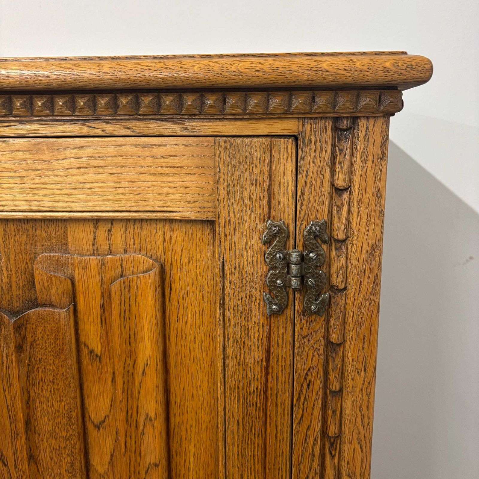 Furniture Jaycee Tudor Style Solid Oak Sideboard Dresser – Leaded Glass Top Cabinet 188cm photo
