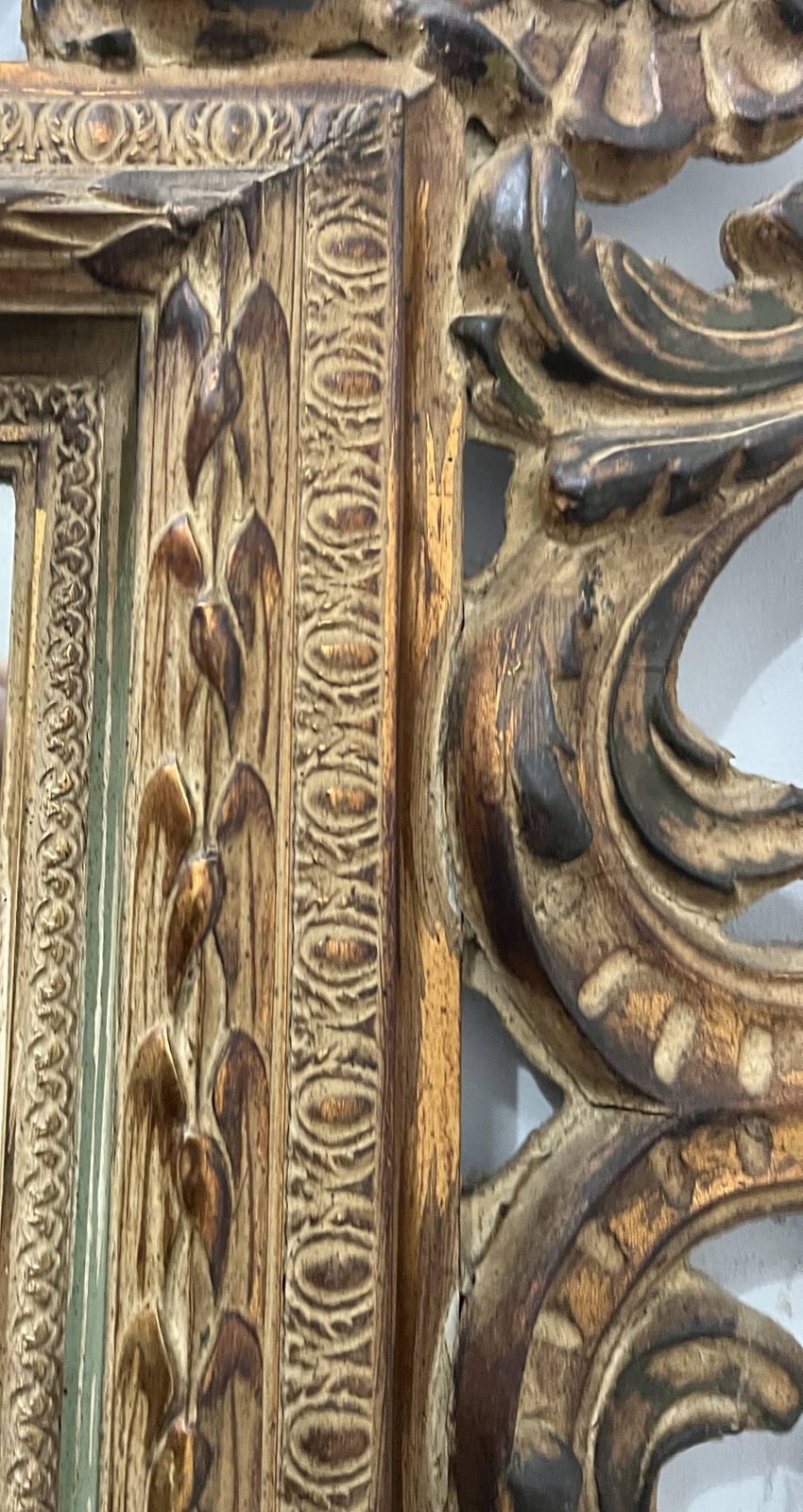 767.0 Napoleon III Style Mirror In Carved Wood, 20th Century. photo