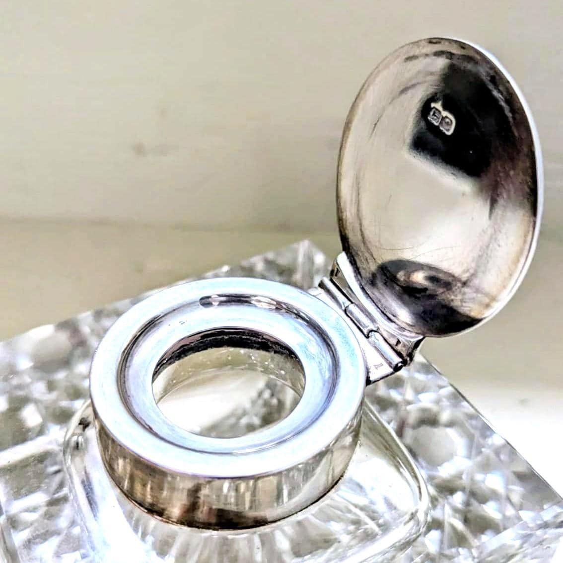 Large Antique Cut Glass Inkwell With Silver Hinged Lid, Hallmarked 1927 photo vinterior