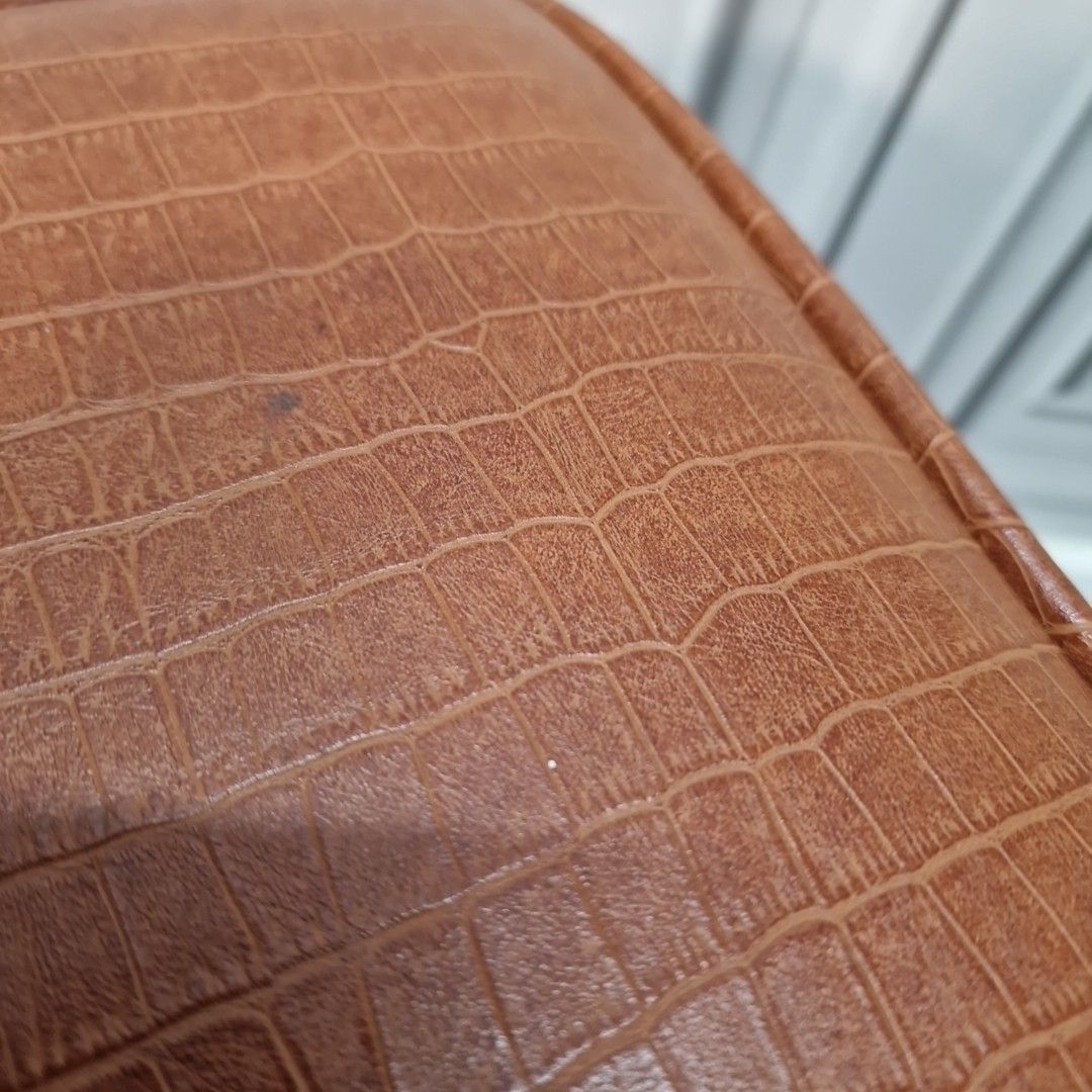 Retro Vintage Stool Tan Croc Effect Faux Leather – Wooden Frame – Mid Century photo vinterior